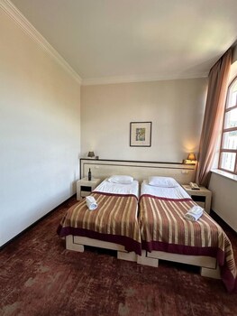 hotel europe meidan