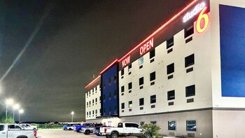 studio 6 houston tx pearland medical center