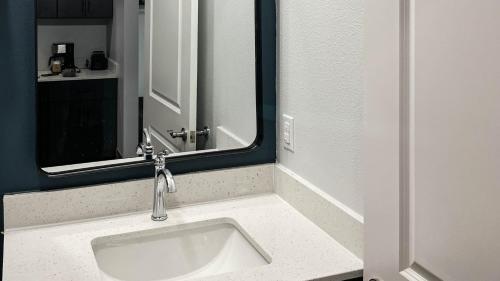studio 6 houston tx pearland medical center