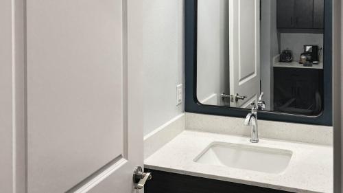 studio 6 houston tx pearland medical center