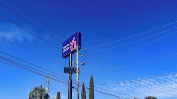 studio 6 mobile al