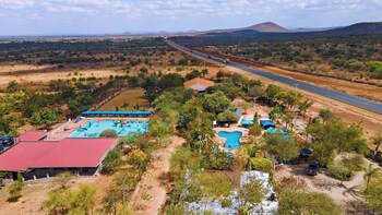 jett inn gardens hotel emali