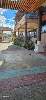 jett inn gardens hotel emali