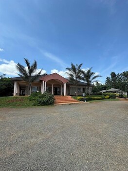 alem resort tawa