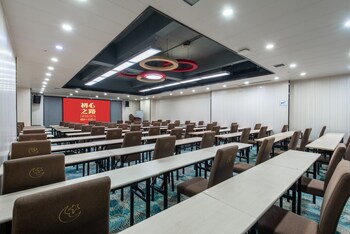 winsome hotel gz scnu metro station