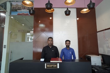 Hotel Grand Capitol,,3 star