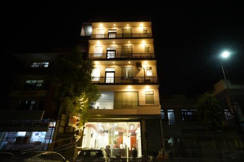 hotel grand capitol