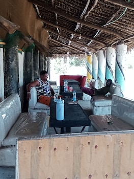 babalao beach resort backpackers and tent