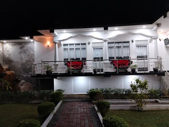 hotel diamond palace