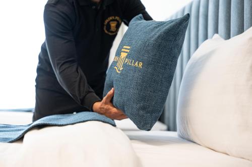 golden pillar hotel