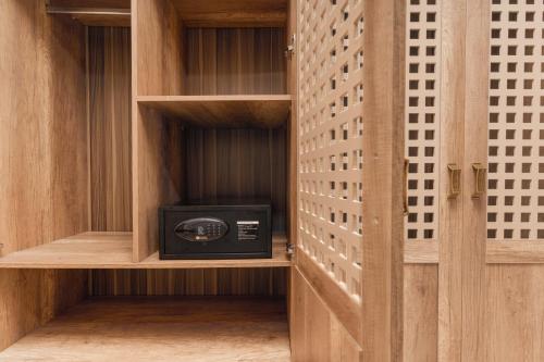 golden pillar hotel