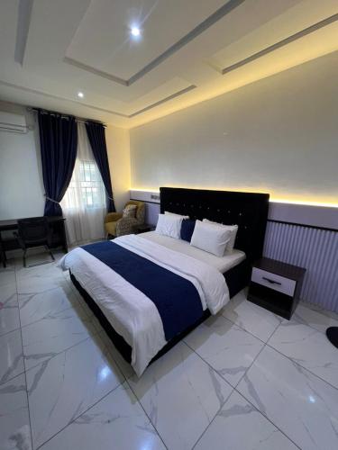 sparkles apartment