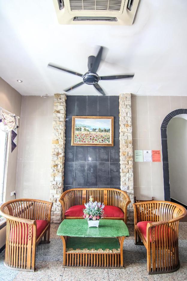 rose cottage hotel impian senai
