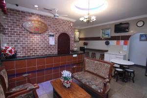 rose cottage hotel taman perling