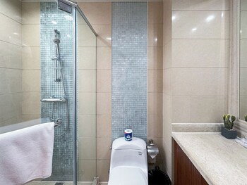 tyms 3br 2ba apt gubei fully furnished