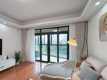 tyms 3br 2ba apt gubei fully furnished