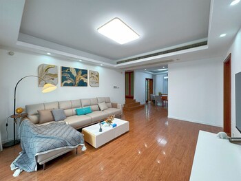 tyms 3br 2ba apt gubei fully furnished