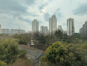 tyms 3br 2ba apt gubei fully furnished