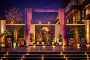the heaven wood farms a luxury resort with pool and premium room