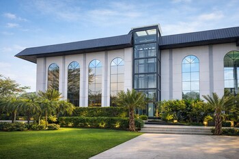 the heaven wood farms a luxury resort with pool and premium room