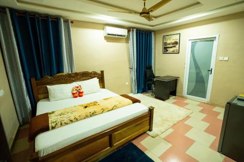 eastern plus hotel