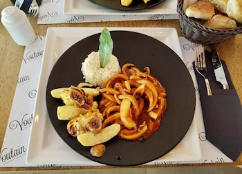 hotel du val hydra
