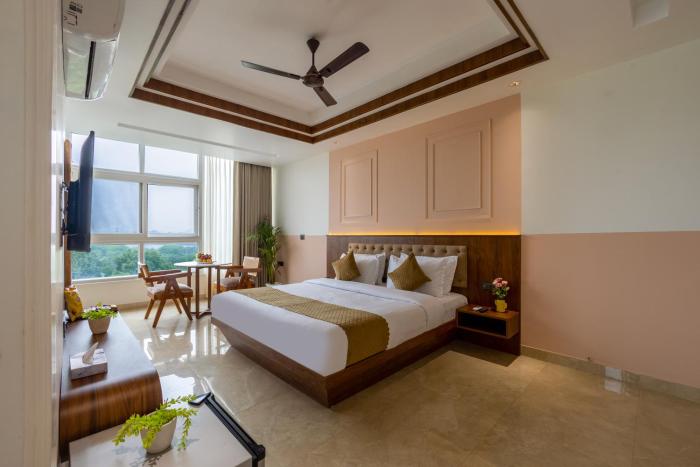 yashobhoomi stay
