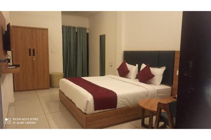 royal home stay
