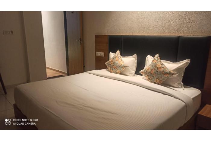 royal home stay