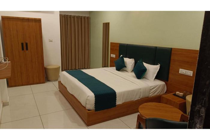 royal home stay