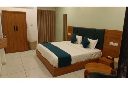 royal home stay
