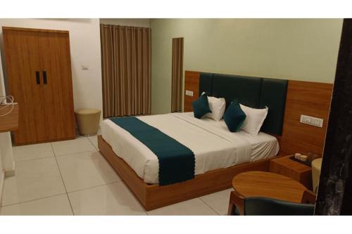 royal home stay