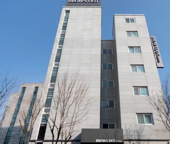 brown dot hotel wanju bongdong