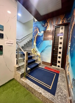 hotel grande villa near delhi airport