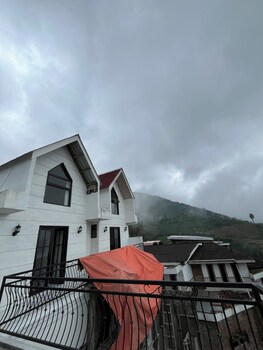 Lovia Villa Dieng,,2 star