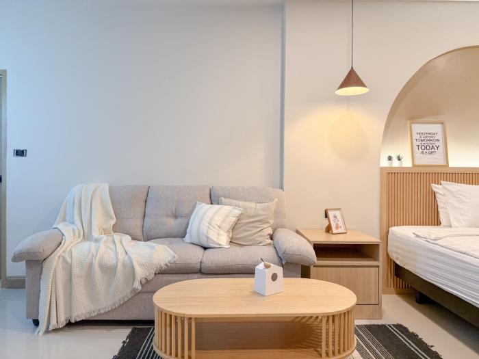 abundant eco hostel