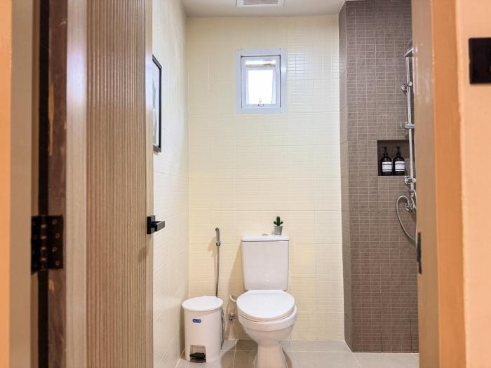 abundant eco hostel