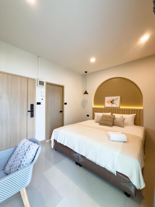 abundant eco hostel