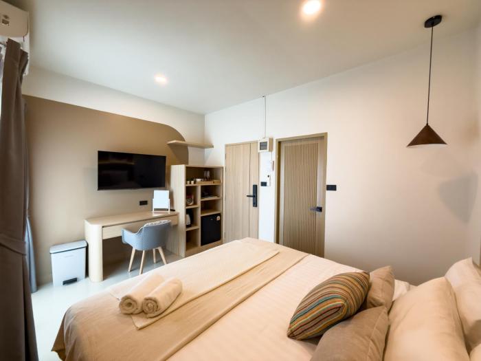 abundant eco hostel