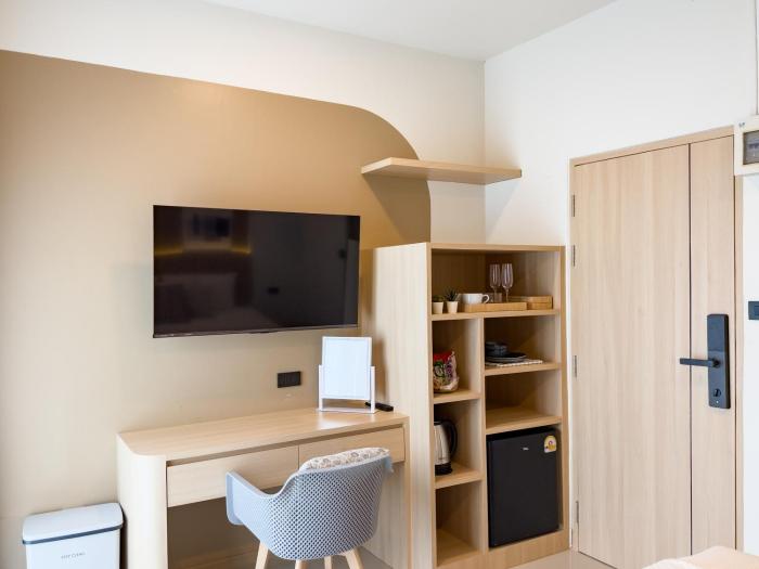 abundant eco hostel
