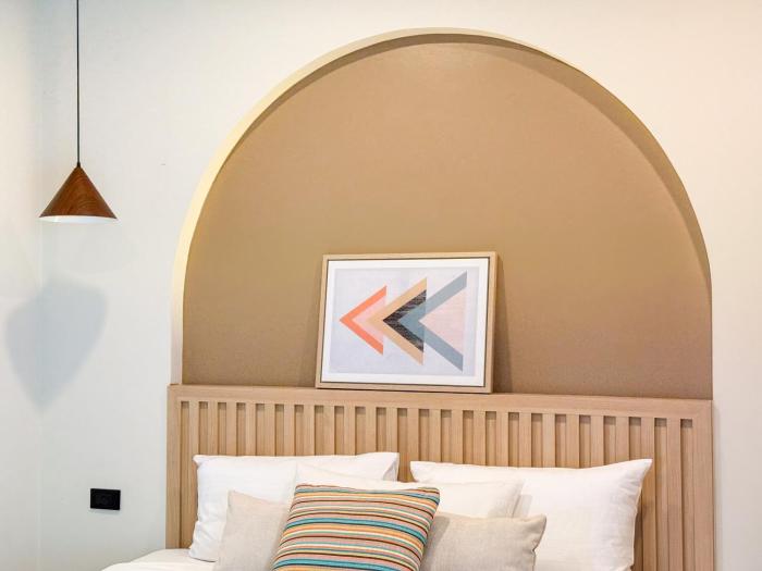abundant eco hostel
