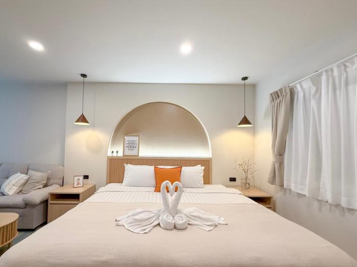 abundant eco hostel