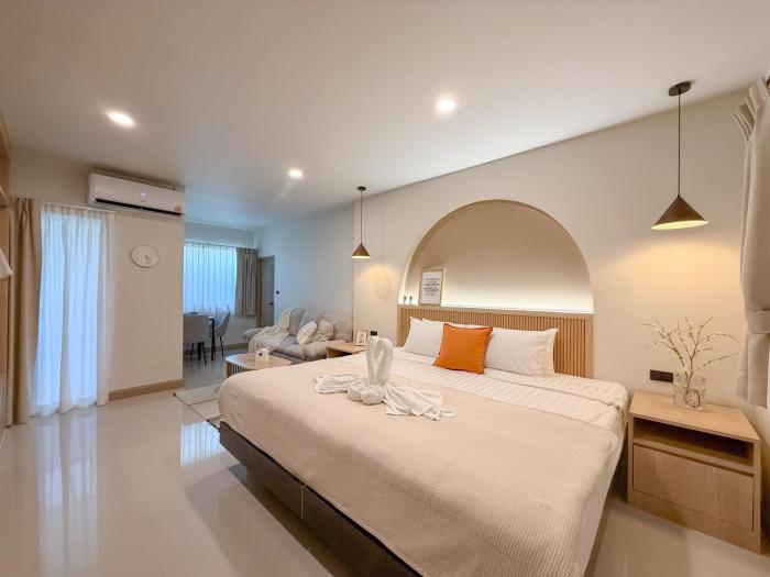 abundant eco hostel