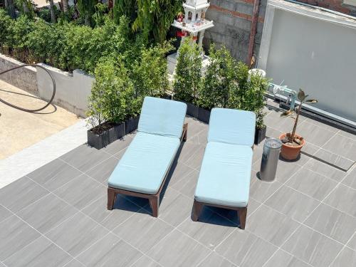 abundant eco hostel