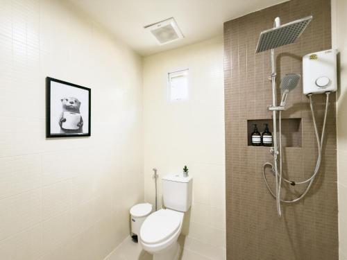 abundant eco hostel