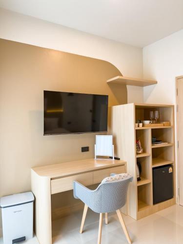 abundant eco hostel