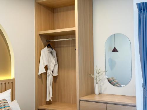abundant eco hostel