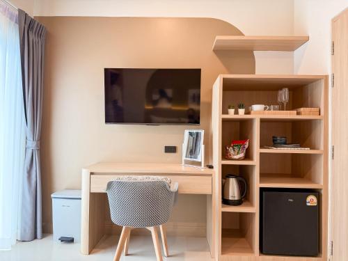 abundant eco hostel