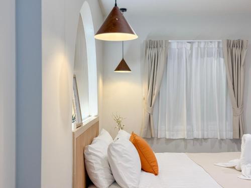 abundant eco hostel