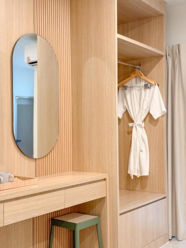 abundant eco hostel